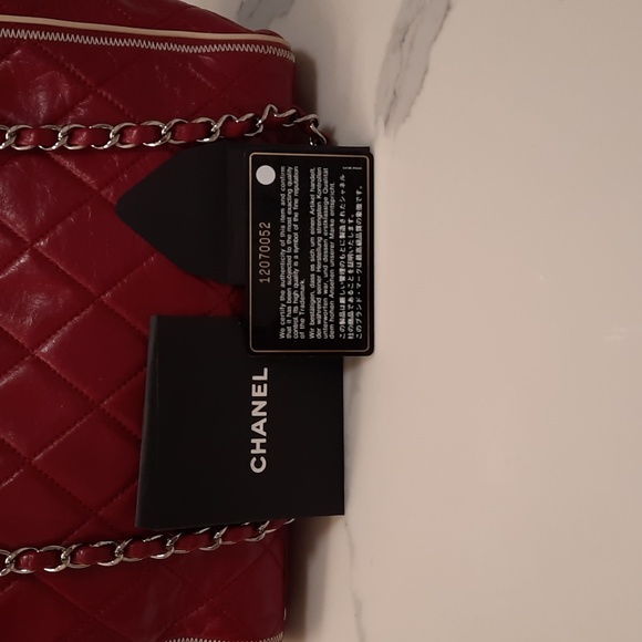 Authentic chanel lambskin North South accordion bag and matching stitch wallet. - Picture 13 of 16